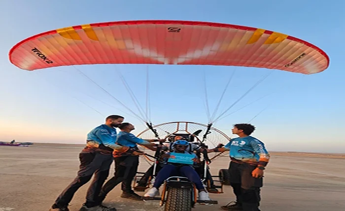 paragliding with Golden Luxor Tours